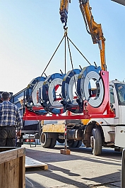 Погрузка гидравлических стыковых сварочных аппаратов для пэ труб Gas Fusion Red-800 Погрузка гидравлических стыковых сварочных аппаратов для пэ труб Gas Fusion Red-800